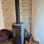 Maison Cozy Dans Les Volcans Sayat