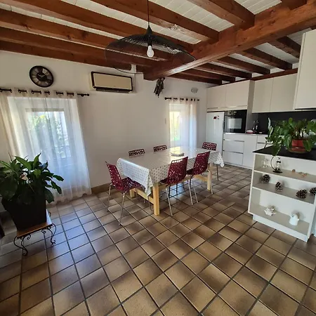 Maison Cozy Dans Les Volcans 펜션 Sayat