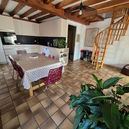 Maison Cozy Dans Les Volcans Sayat